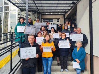Proteste la Casa de Pensii Dâmbovița